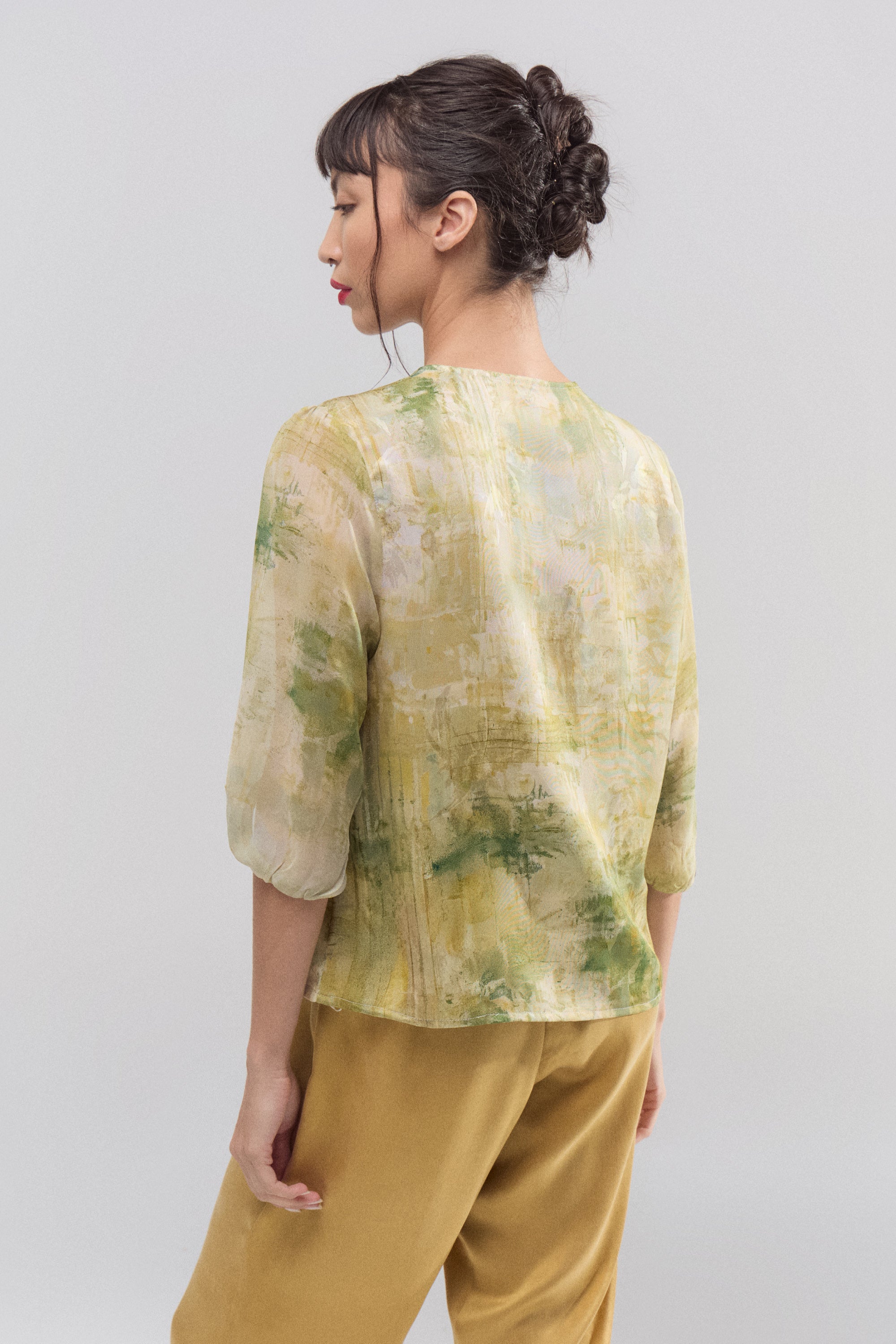 Blusa Aura de Seda Natural Estampada