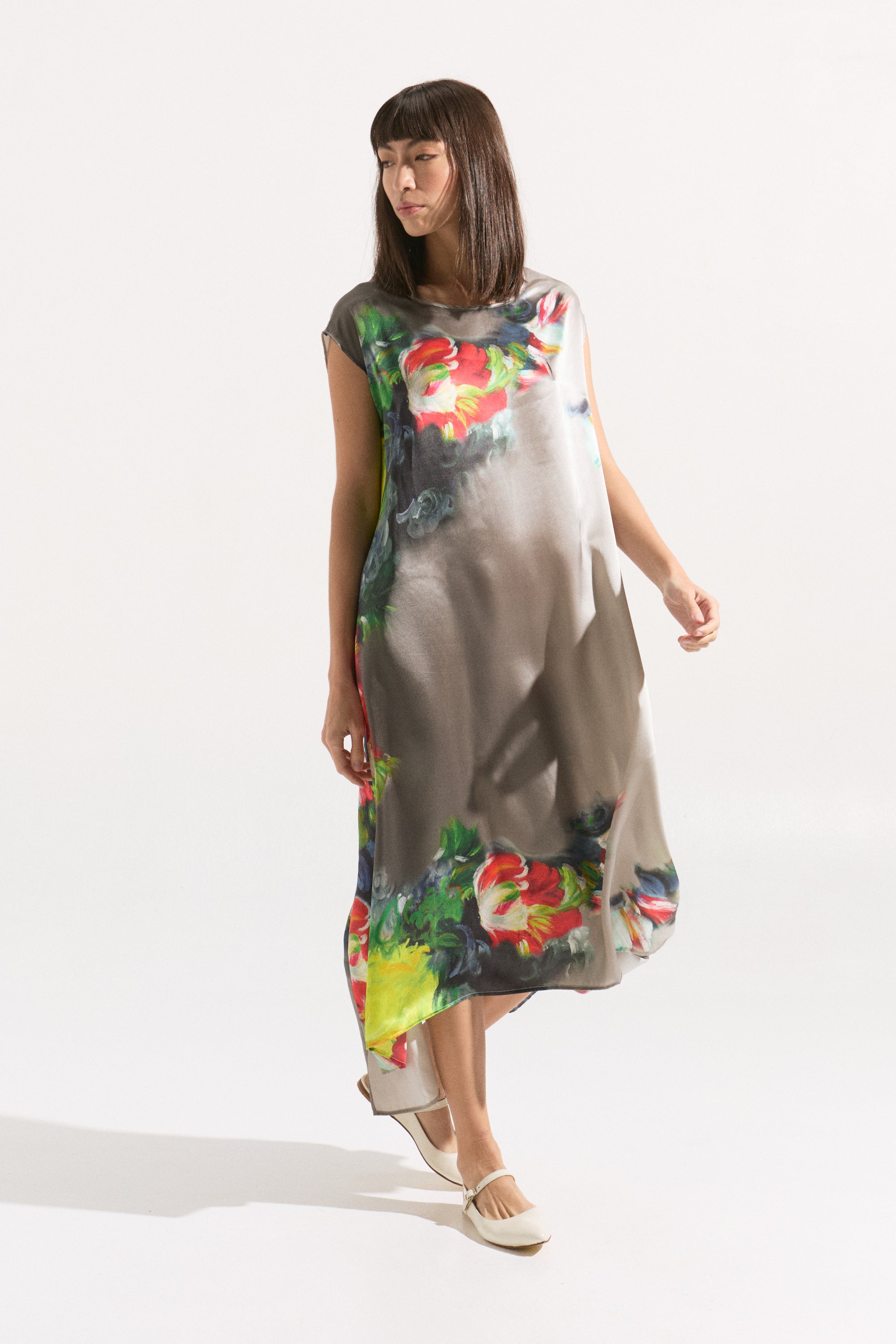 Vestido Midi de Seda Natural con Estampado Floral Acuarela