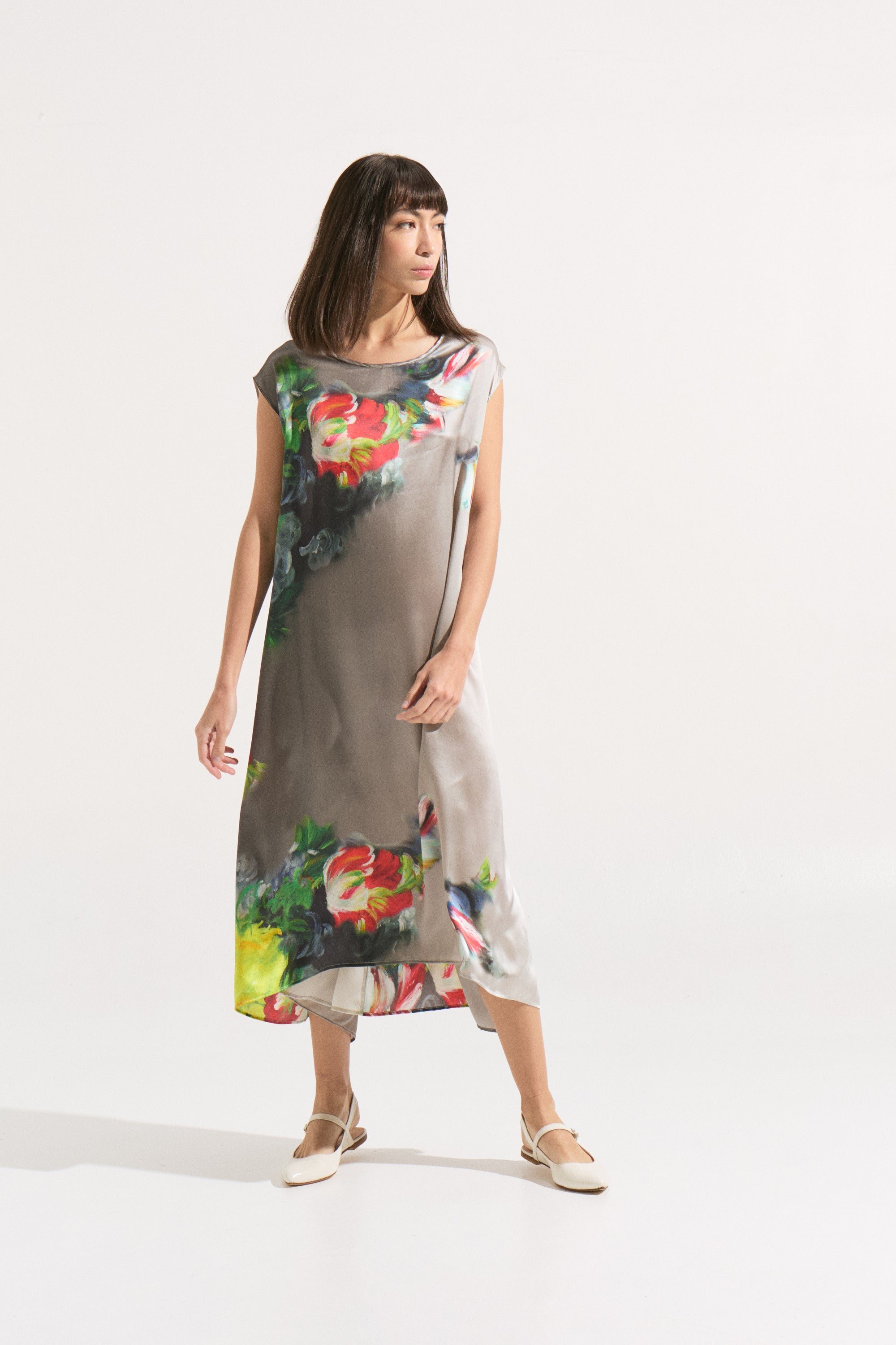 Vestido Midi de Seda Natural con Estampado Floral Acuarela