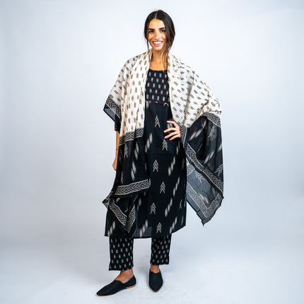 SET KURTA ESTAMPADA CON PANTALON Y DUPATA