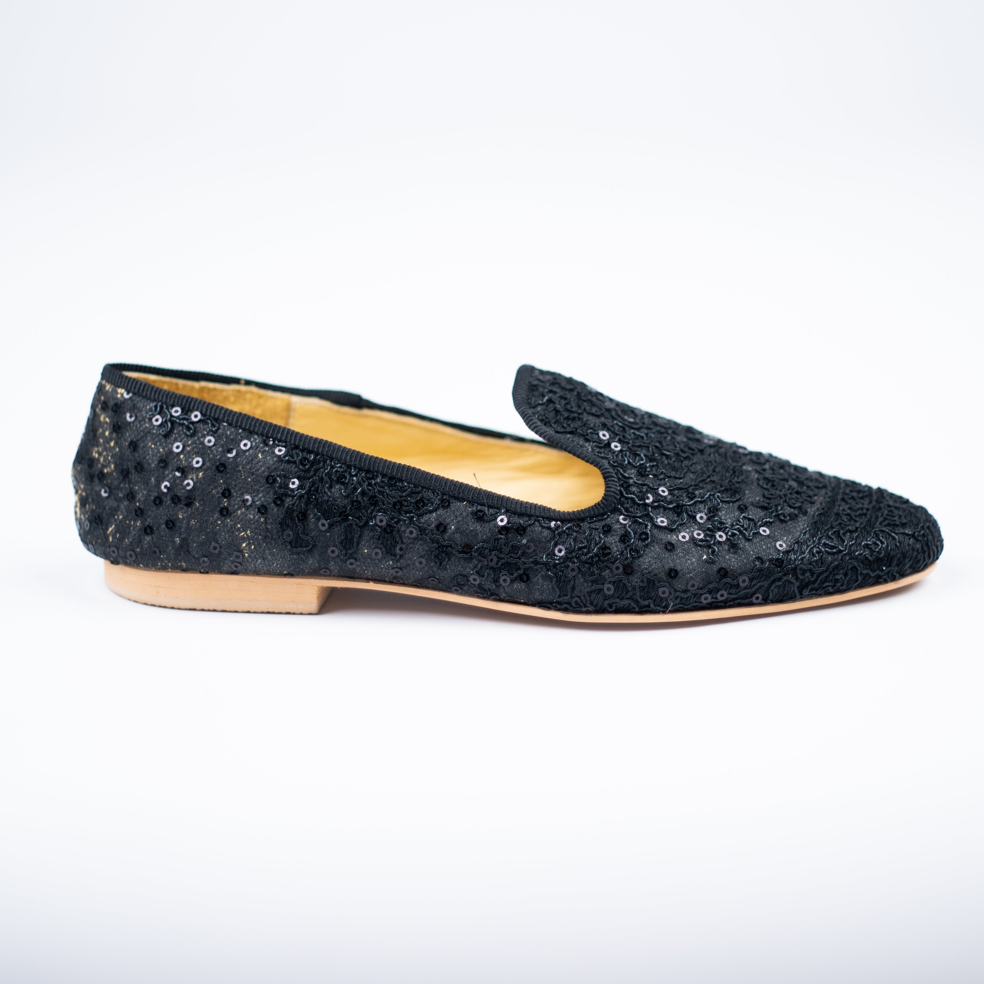 SLIPPERS ORGANZA NEGRA CON LENTEJUELAS