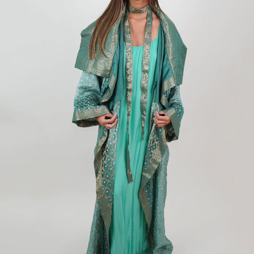 Kimono de Seda Natural Estampada – Elegancia en Cada Movimiento