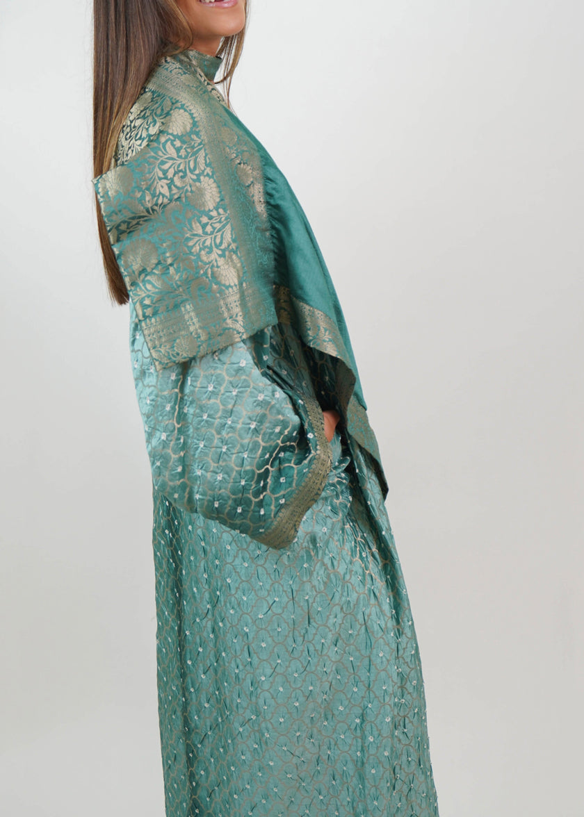 Kimono de Seda Natural Estampada – Elegancia en Cada Movimiento