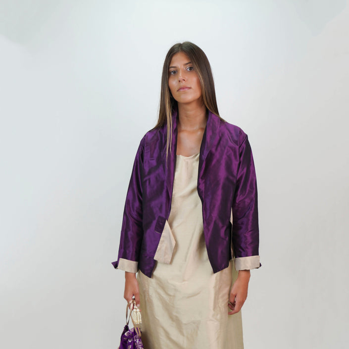 Chaqueta Bicolor de Shantung de Seda – Elegancia y Distinción