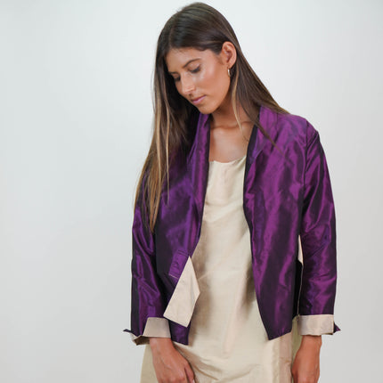 Chaqueta Bicolor de Shantung de Seda – Elegancia y Distinción