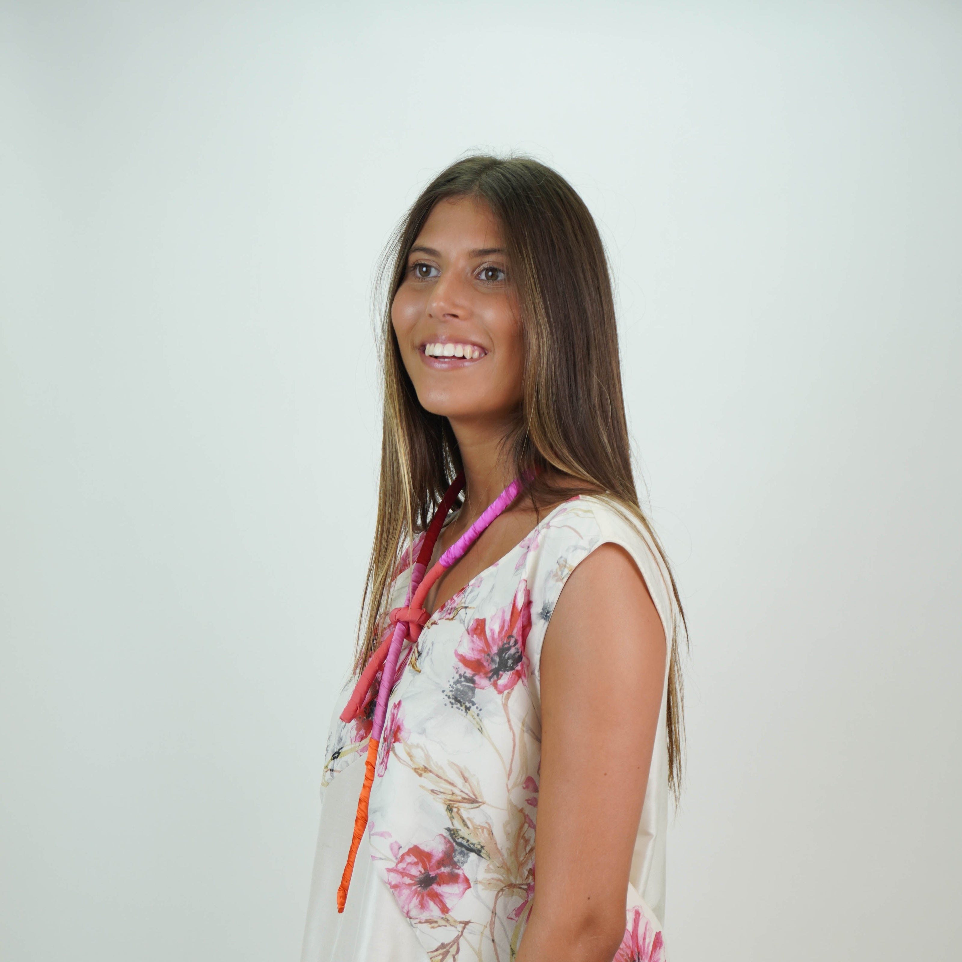 Vestido de Seda Natural con Recorte Estampado – Edición Limitada