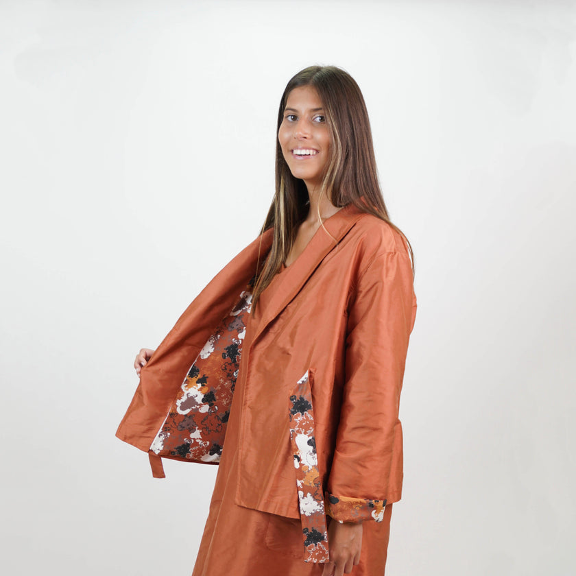 Set Exclusivo de Vestido y Chaqueta en Shantung de Seda