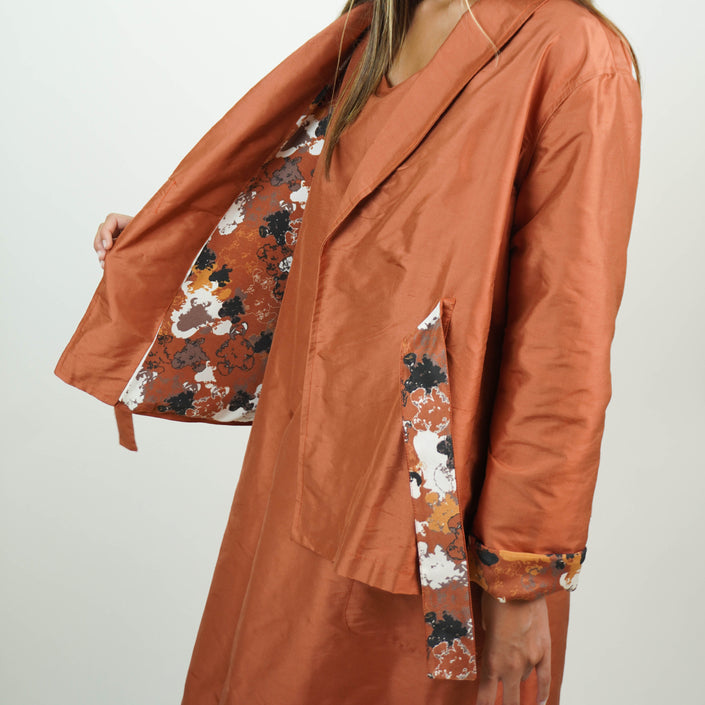Set Exclusivo de Vestido y Chaqueta en Shantung de Seda – Edición Limitada