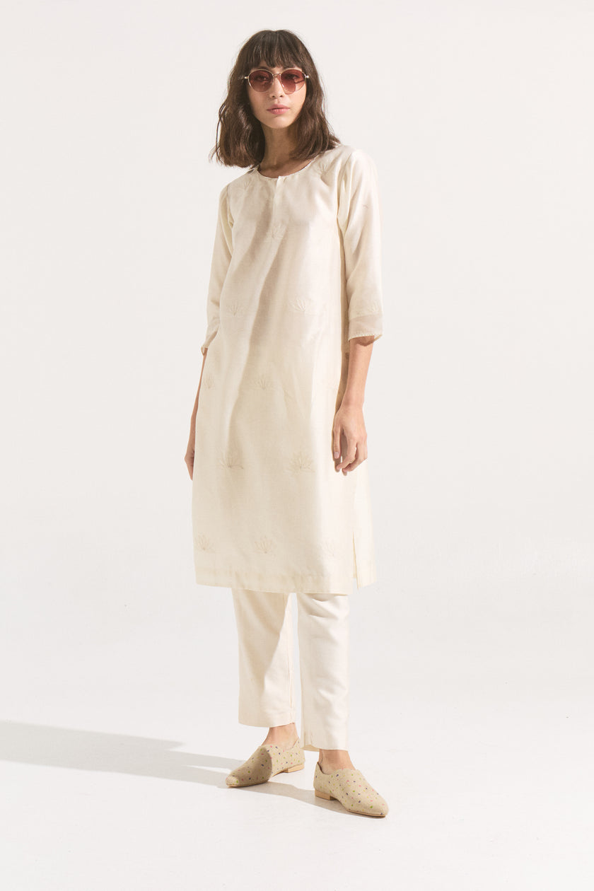 Kurta Loto Marfil